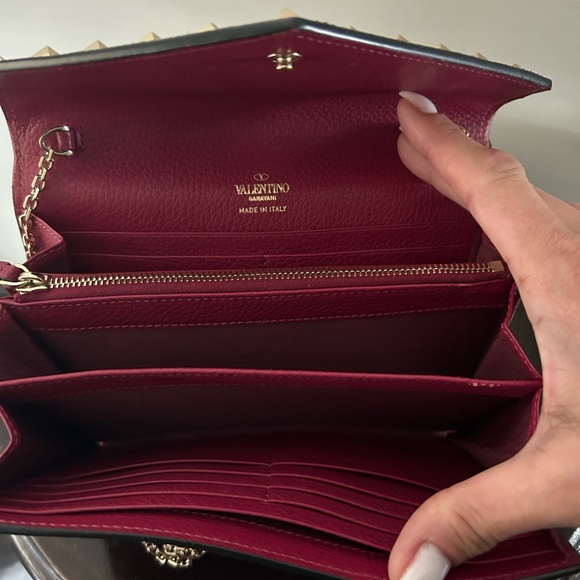 VALENTINO GARAVANI Rockstud
Wallet On A Chain - Picture 5 of 12